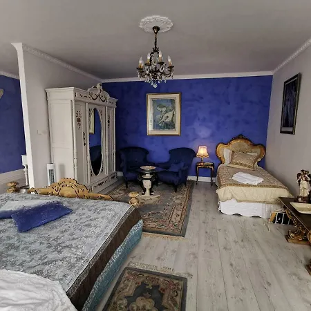 Chateau De Bed & Breakfast Verdalle