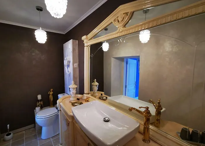 ベッド・アンド・ブレックファスト Chateau De 3*