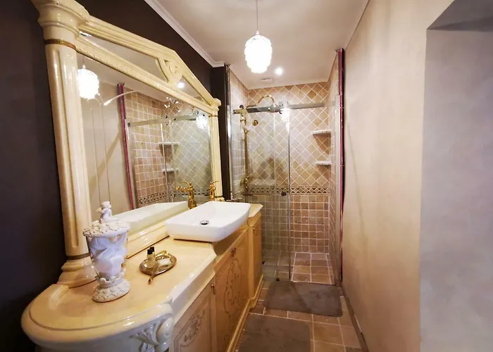 ベッド・アンド・ブレックファスト Chateau De 3*