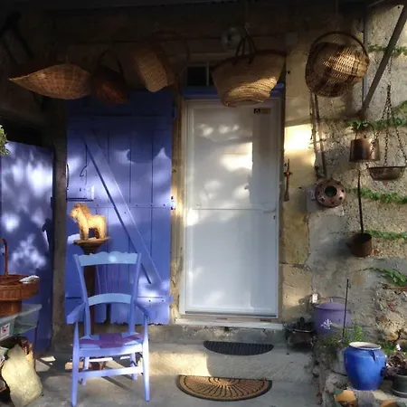 Chateau De Bed & Breakfast