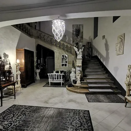 Chateau De *